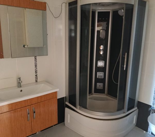 Arnavutköy hadımköy mah de  havalimanına yakın site içinde kiralık 150 m² 3+1 -4. kat daire