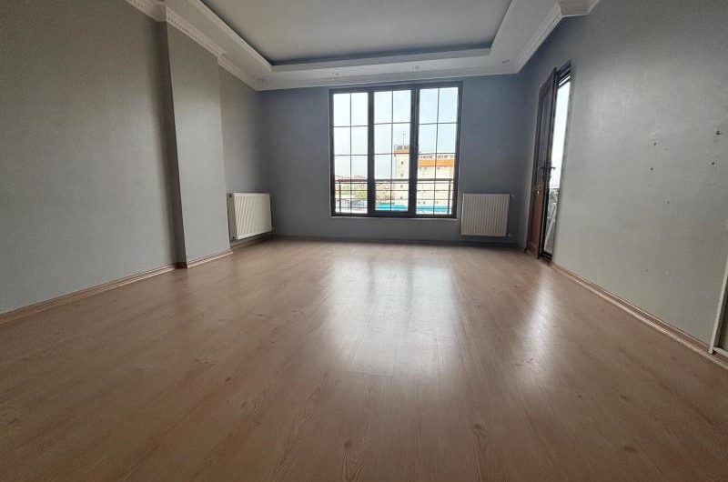 istanbul Bahçelievler kocasinan mah de kiralık 140m² 4+1-dubleks kat daire