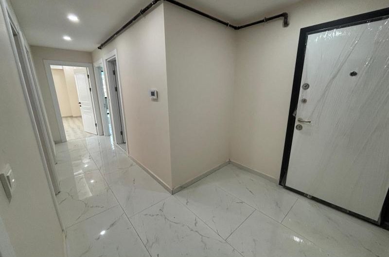 istanbul Bahçelievler Şirinevler mah de Butik site içi Satılık 125m² 3+1- sıfır lüks 4. kat daire