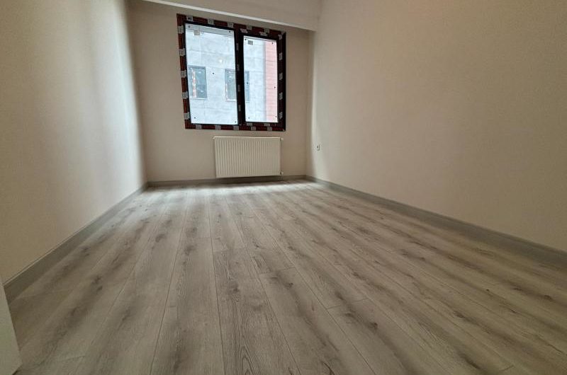 istanbul Bahçelievler Şirinevler mah de Butik site içi Satılık 125m² 3+1- sıfır lüks 4. kat daire