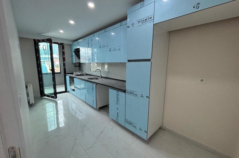 istanbul Bahçelievler Şirinevler mah de Butik site içi Satılık 125m² 3+1- sıfır lüks 4. kat daire