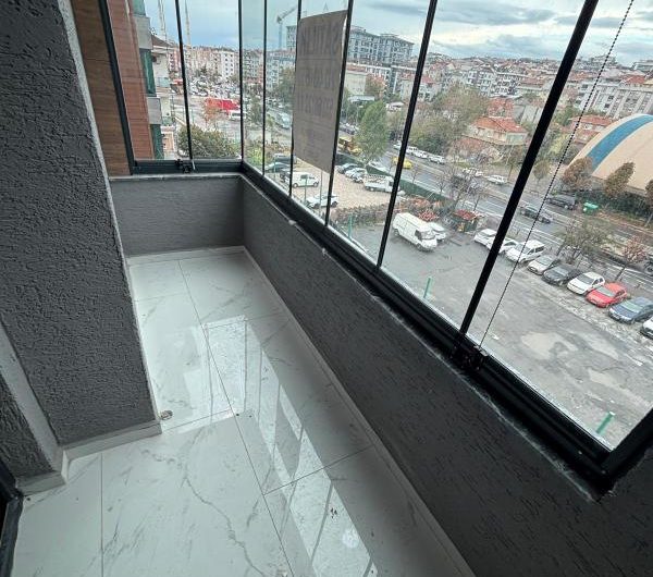 istanbul Bahçelievler Şirinevler mah de Butik site içi Satılık 125m² 3+1- sıfır lüks 4. kat daire