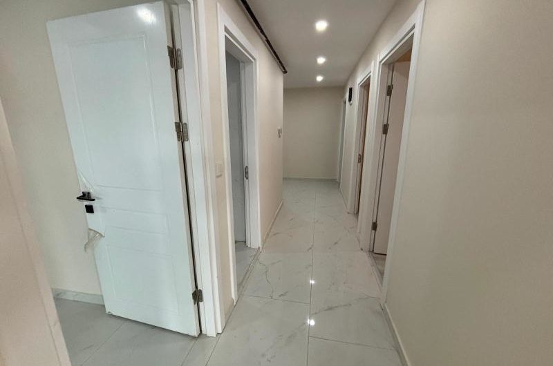istanbul Bahçelievler Şirinevler mah de Butik site içi Satılık 125m² 3+1- sıfır lüks 4. kat daire