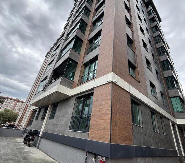 istanbul Bahçelievler Şirinevler mah de Butik site içi Satılık 125m² 3+1- sıfır lüks 4. kat daire