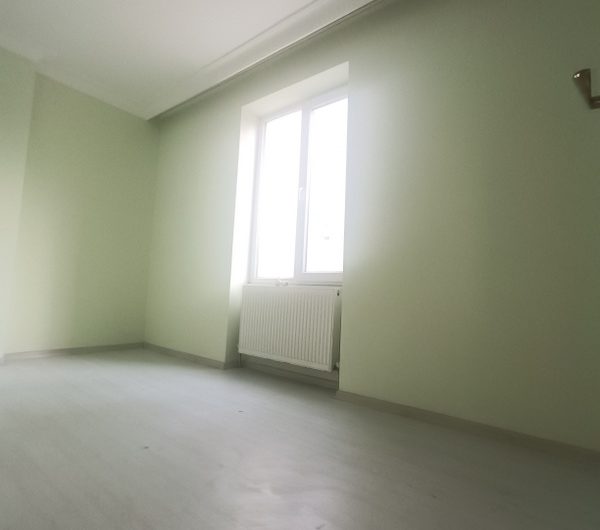 istiklal mah de havalimanına yakın satılık 85m² 2+1 –1.kat daire