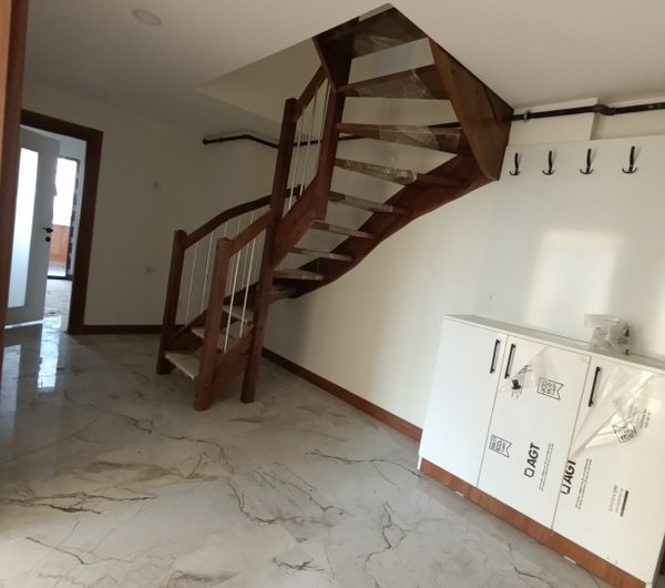 istanbul Arnavutköy Hadımköy mah de satılık 160 m² 5+1+ebeveynbanyolu sıfır lüks dubleks kat daire