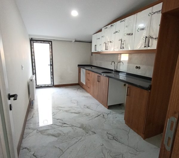 istanbul Arnavutköy Hadımköy mah de satılık 220 m² 6+1+ebeveymbanyolu sıfır lüks dubleks kat daire