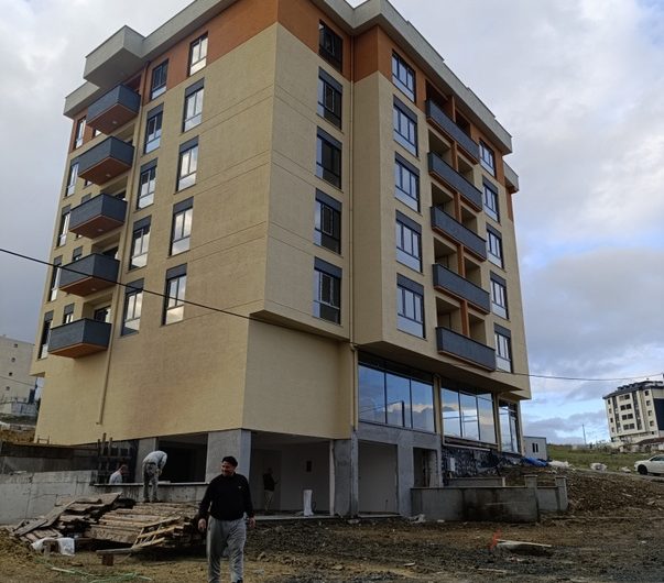 istanbul Arnavutköy Hadımköy mah de satılık 120 m² 3+1 +ebeveyn banyolu sıfır lüks 3.kat daire