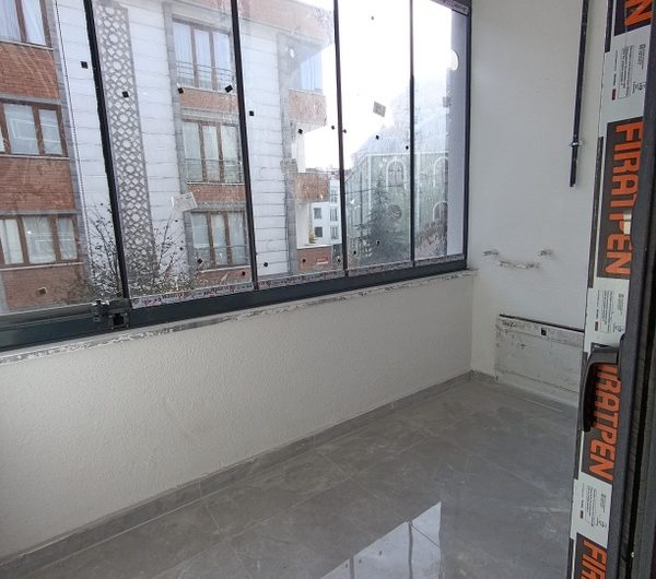 istanbul Arnavutköy Anadolu mah de havalimanına yakın satılık 98 m² 2+1 –ebeveyn banyolu 2. kat daire