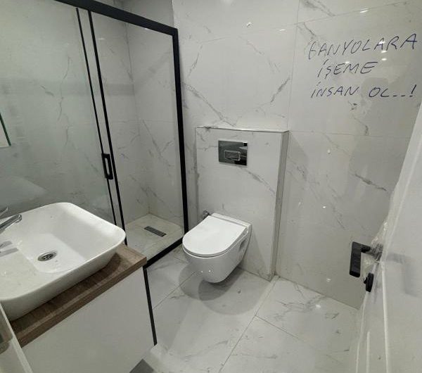 istanbul Bahçelievler Şirinevler mah de kiralık 85m² 2+1- yüksek giriş kat daire