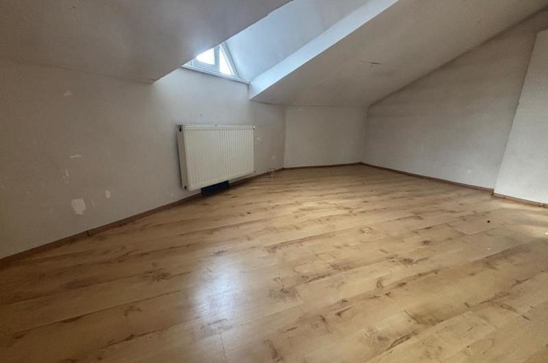 istanbul Bahçelievler cumhuriyet mah de kiralık 130m² 4+1-dubleks kat daire