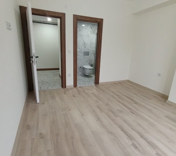 istanbul Arnavutköy Hadımköy mah de satılık 105 m² 2+1 sıfır lüks 3.kat daire