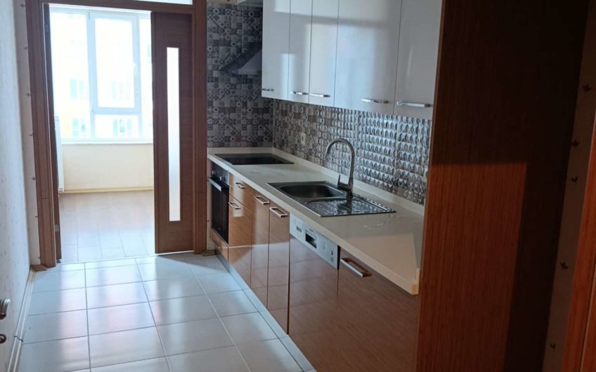 Arnavutköy hadımköy mah de  havalimanına yakın site içinde kiralık 115 m² 2+1 – 4. kat daire