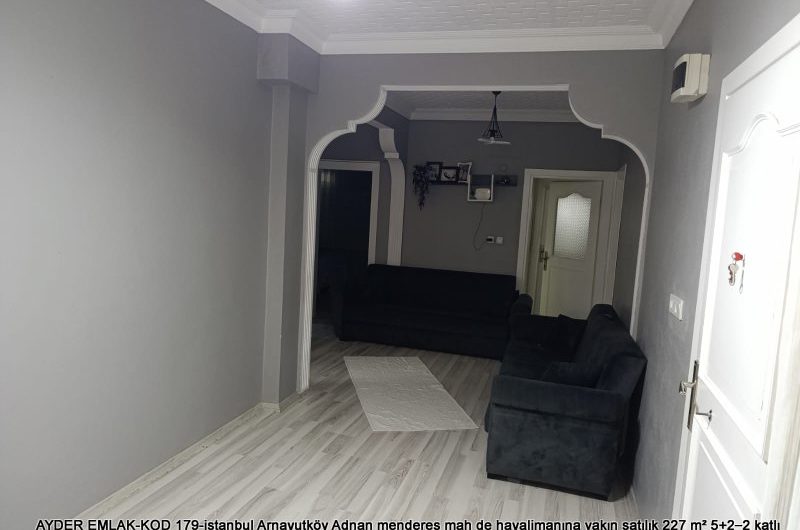 istanbul Arnavutköy Adnan menderes mah de havalimanına yakın satılık 227 m² 5+2–2 katlı müstakil Ev