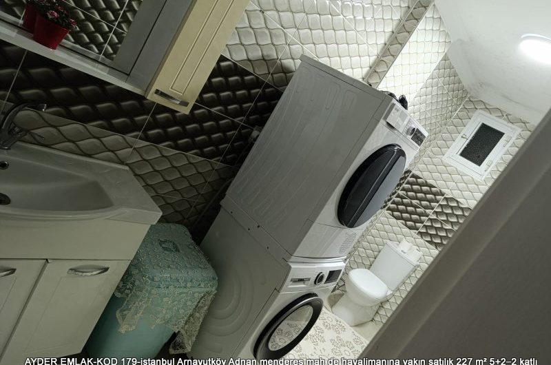 istanbul Arnavutköy Adnan menderes mah de havalimanına yakın satılık 227 m² 5+2–2 katlı müstakil Ev
