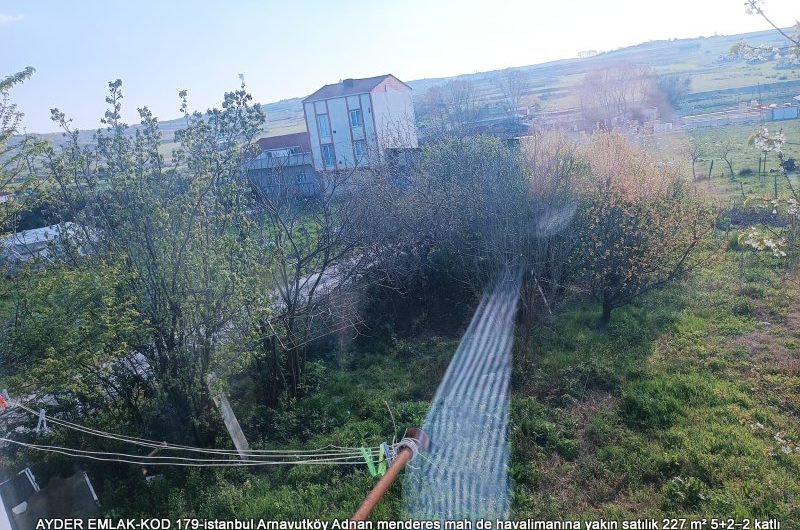 istanbul Arnavutköy Adnan menderes mah de havalimanına yakın satılık 227 m² 5+2–2 katlı müstakil Ev