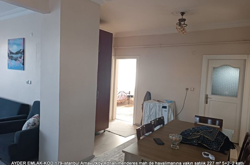istanbul Arnavutköy Adnan menderes mah de havalimanına yakın satılık 227 m² 5+2–2 katlı müstakil Ev