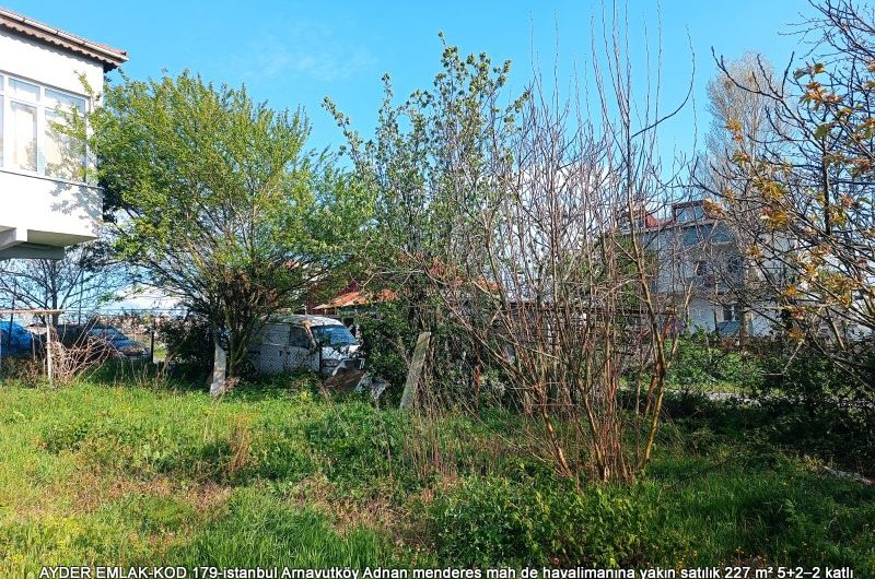 istanbul Arnavutköy Adnan menderes mah de havalimanına yakın satılık 227 m² 5+2–2 katlı müstakil Ev