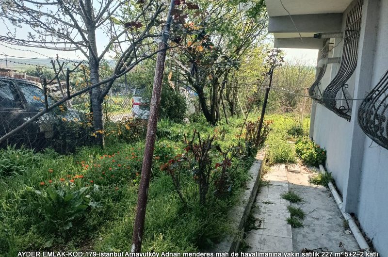 istanbul Arnavutköy Adnan menderes mah de havalimanına yakın satılık 227 m² 5+2–2 katlı müstakil Ev
