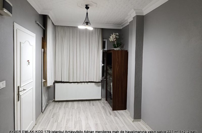 istanbul Arnavutköy Adnan menderes mah de havalimanına yakın satılık 227 m² 5+2–2 katlı müstakil Ev